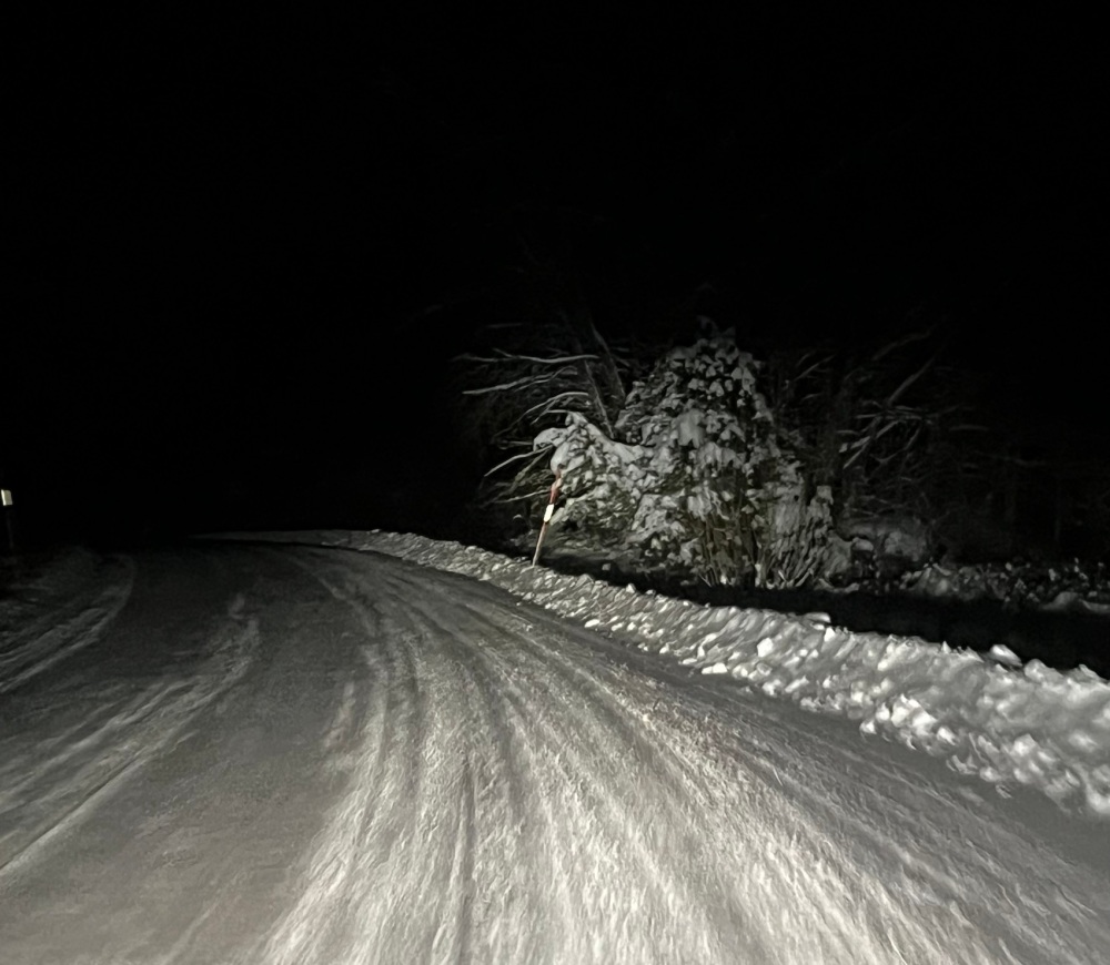 Luminen ja öinen ajotie